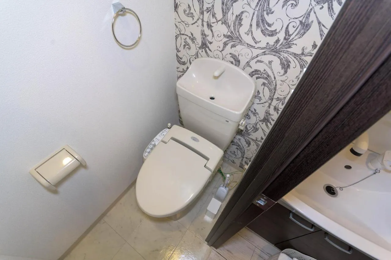 Cezanne Apartment Fukuoka  0*, Fukuoka (Fukuoka)